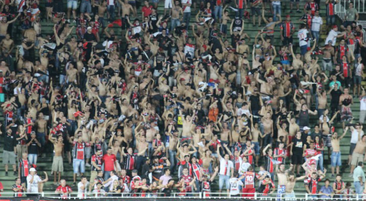  Torcida tem apoiado o Joinville mesmo com a campanha fraca neste início de Brasileirão 2015!