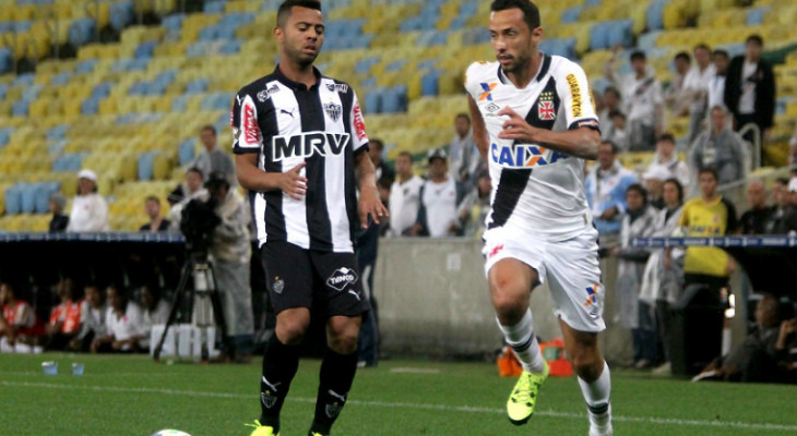  Há nove jogos sem vencer, Vasco iguala série negativa do Brasileirão de 2008, ano do seu primeiro rebaixamento!