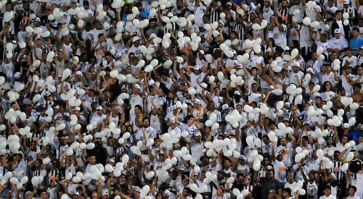  Torcida compareceu em peso ao Pacaembu e deu ao Santos seu maior público pagante do ano!