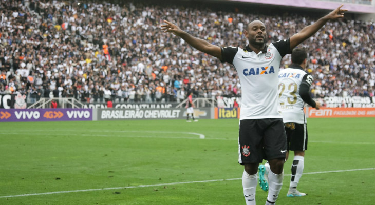  Vágner Love marcou dois gols na última rodada e encostou no artilheiro do Corinthians, Jádson!