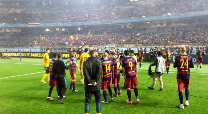  Campeões, jogadores do Barcelona agradeceram o apoio dos torcedores que foram ao Japão no Mundial de Clubes! 