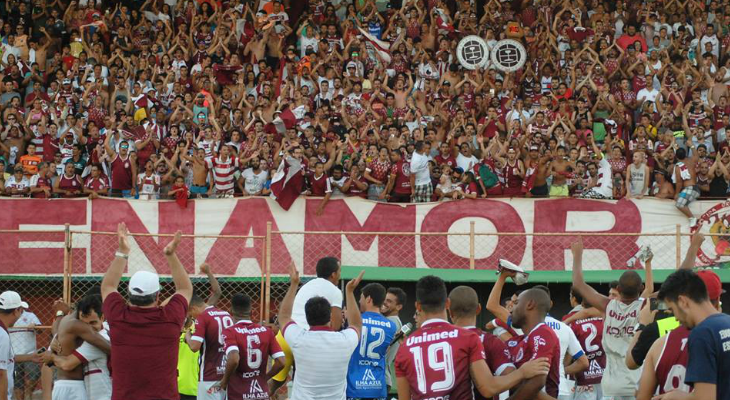  Desportiva Ferroviária fez festa em campo e ainda comemorou o título das arquibancadas no Capixabão!