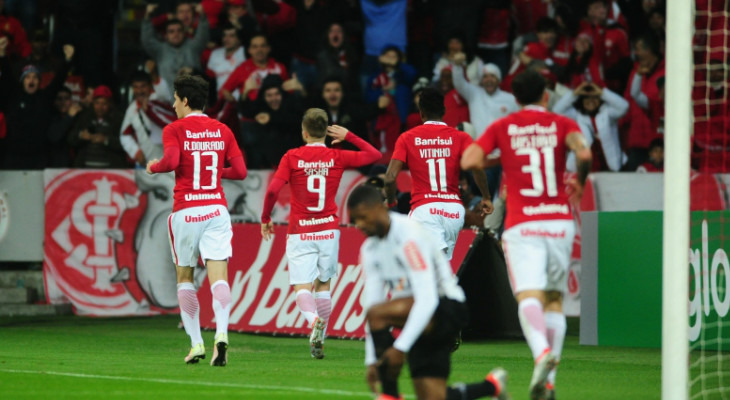  Internacional, líder do Brasileirão, superou o Atlético Mineiro em jogo com quase 64 minutos de bola rolando!