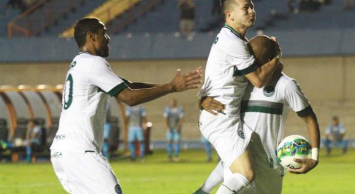  Goiás, ao superar o Avaí, foi o único mandante a vencer na última rodada da Série B do Brasileirão!