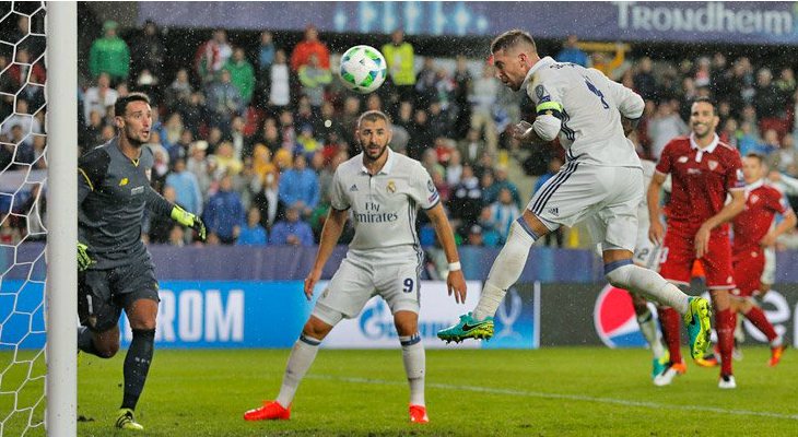  Real Madrid sofreu, mas pôde saborear mais um título da Supercopa da UEFA em cima do rival espanhol Sevilla!