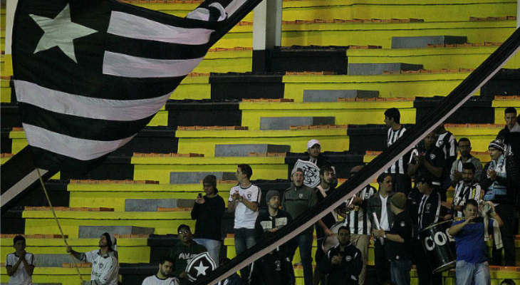  Botafogo, Flamengo e Fluminense atuaram para arquibancadas vazias durante o Brasileirão!