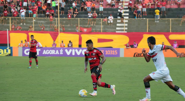  Confronto entre Vitória e Santa Cruz superou a média de dez mil pagantes no Brasileirão!