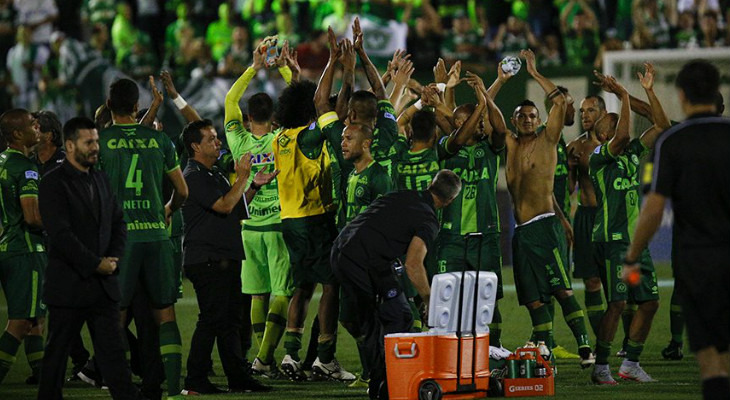  CONMEBOL, a pedido do Atlético Nacional, reconheceu a Chapecoense como campeã da Copa Sul-americana!