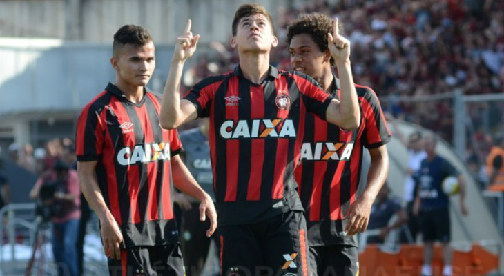  Atlético Paranaense supera rival Coritiba ao longo do Brasileirão de pontos corridos!