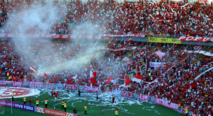  No desastre do Internacional só a torcida se salvou e é a esperança do Colorado na Série B 2017!