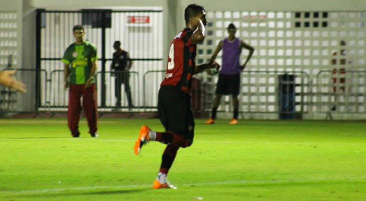  Vitória, atual campeão, quer manter a hegemonia de títulos no Baianão do século XXI!