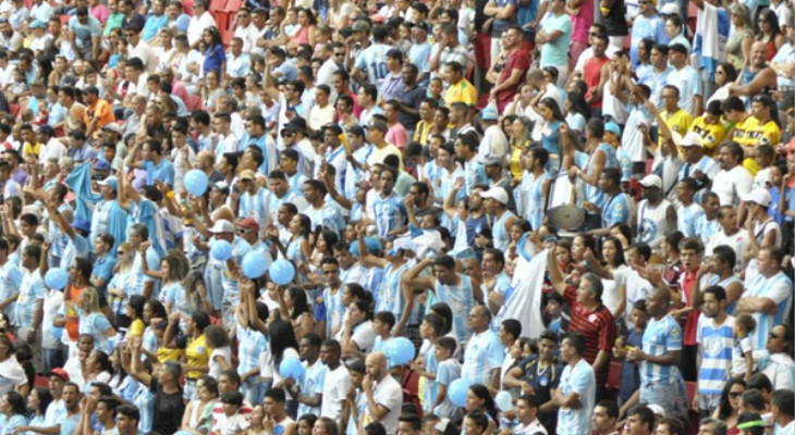  Torcida do Luziânia festejou título invicto no ano passado e quer repetir a dose no Candangão 2017!