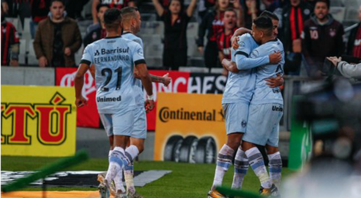  Grêmio passou pelo Atlético Paranaense, manteve-se na briga pelo bi da Copa do Brasil e segue em quatro torneios neste momento!