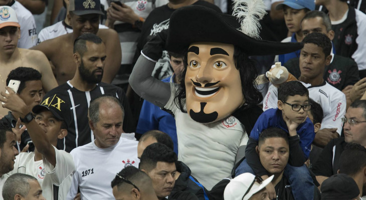  Arena Corinthians tem levado mais torcedores, mas também acumula maiores gastos do que o Allianz Parque!