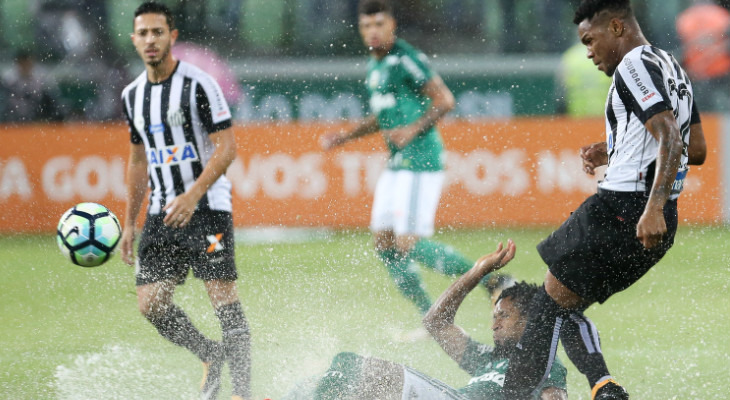  Palmeiras caiu em casa diante do Santos e acumulou a quarta derrota em clássicos no Brasileirão!