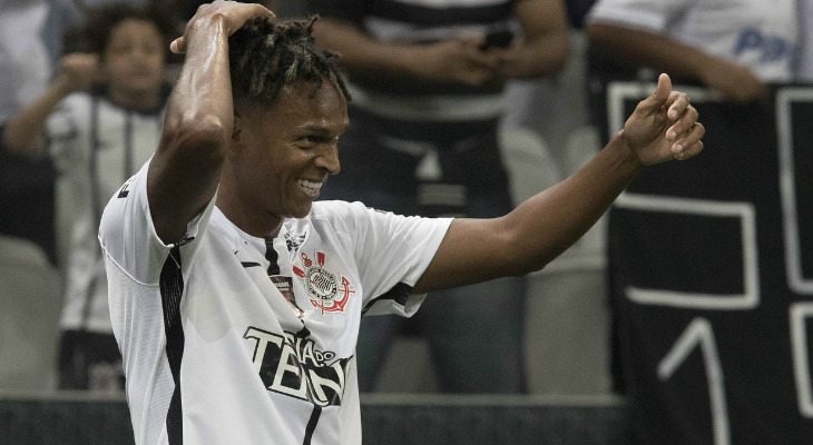  Corinthians lidera isoladamente o Brasileirão, mas tem no retrovisor os paulistas Palmeiras e Santos!