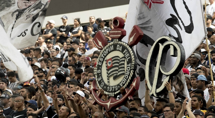  Loucos do bando lotaram mais uma vez a Arena Corinthians e, desta vez, soltaram o grito de "é campeão"!