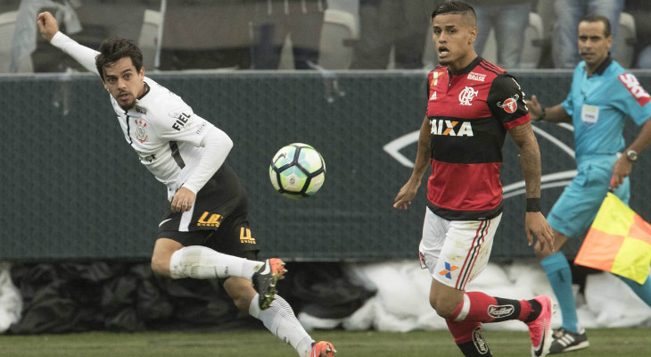  Corinthians e Flamengo, após empatarem no turno, voltarão a se enfrentar neste domingo pelo Brasileirão!