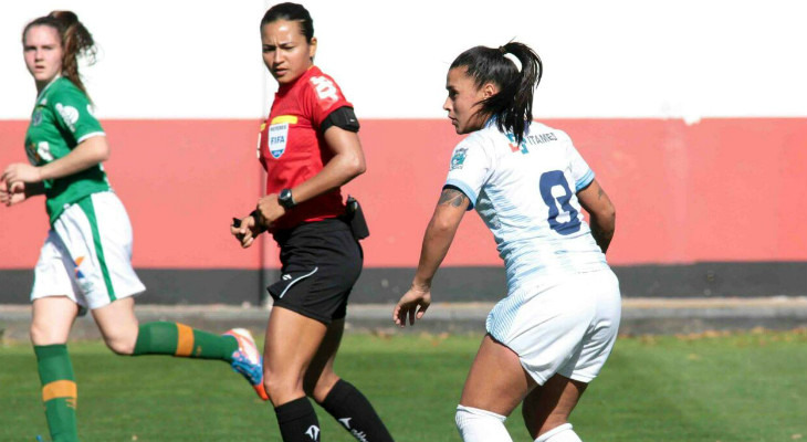  Edina Alves Batista esteve na final do Brasileirão Feminino, na Libertadores da categoria e, agora, apitará a Série B do Brasileirão!