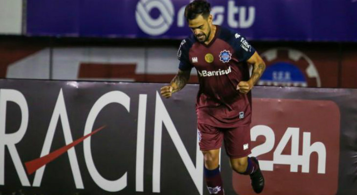  Caxias, líder do Gauchão, desbancou só rival de nome: atual campeão Novo Hamburgo, além de Grêmio e Internacional!