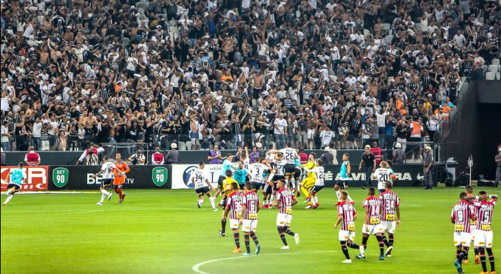  Corinthians eliminou o rival São Paulo e decidirá pela segunda vez seguida o Paulistão!