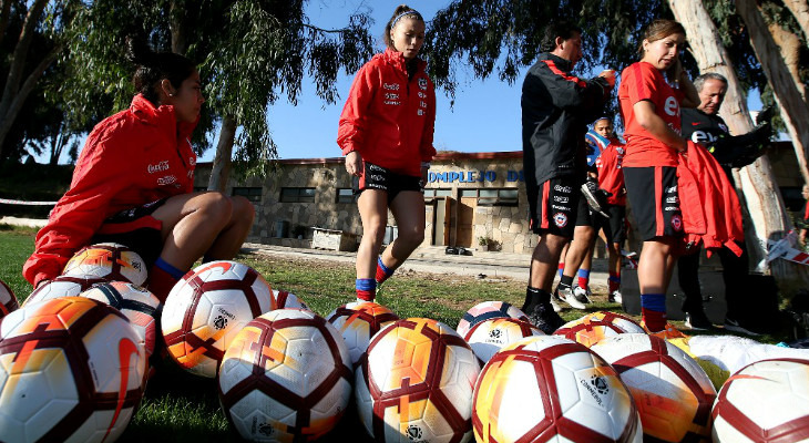  Seleção Chilena está pronta para tentar manter o retrospecto positivo das anfitriãs na Copa América Feminina!