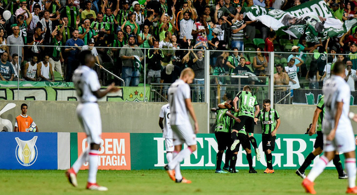  Melhor clube mineiro na Série A, América bate Vitória e fica a um ponto do líder do Brasileirão!