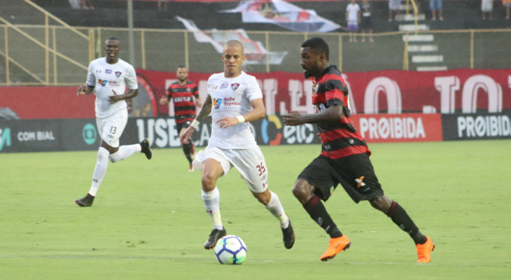  Vitória não tem conseguido parar o ataque dos rivais e já tem média de dois gols tomados por jogo no Brasileirão!