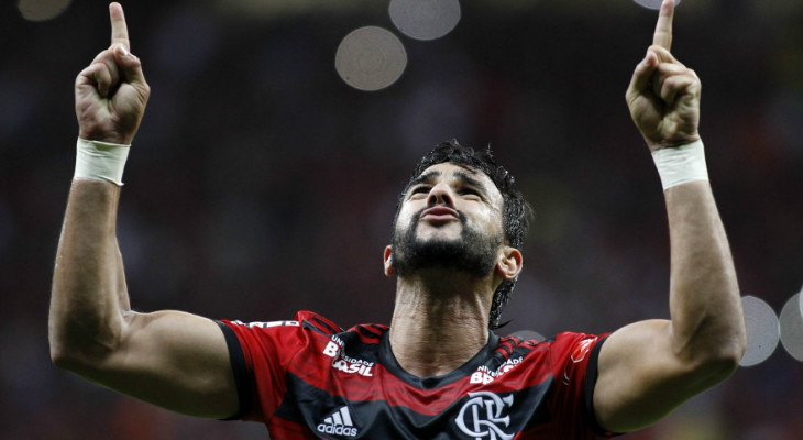  Henrique Dourado, ex-Fluminense, abriu o placar na sétima vitória do líder Flamengo no Brasileirão!