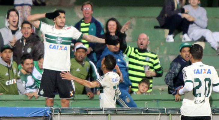  Coritiba dá as ordens diante da torcida, mas quando sai de casa não vence ninguém na Série B!