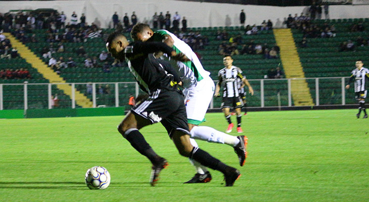  Goiás superou o Figueirense fora de casa e entrou pela primeira vez no G4 da Série B 2018!