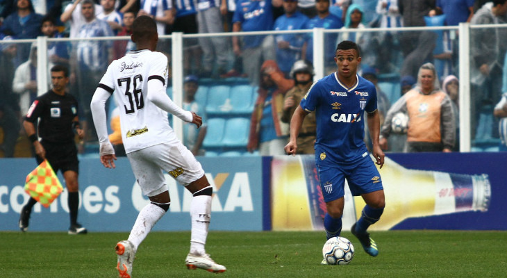  Avaí foi derrotado no clássico catarinense para o rival Figueirense, mas se manteve no G4 da Série B!