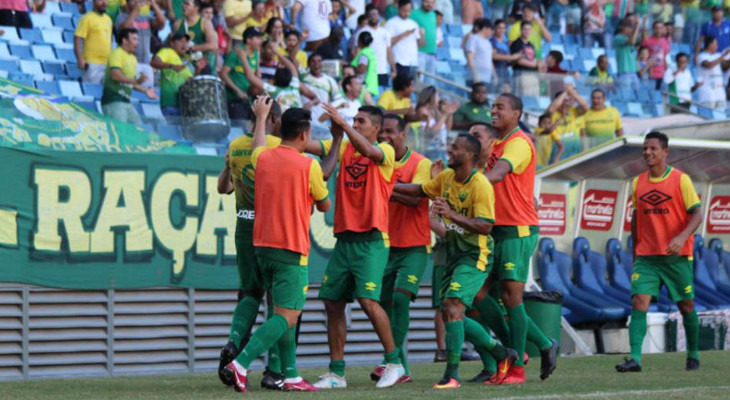  Cuiabá atropelou o Botafogo e se classificou pela primeira vez à final da Série C!