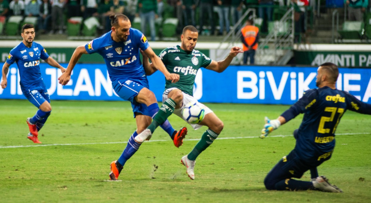  Cruzeiro venceu o Palmeiras na ida e ficou perto da sua segunda final seguida de Copa do Brasil!