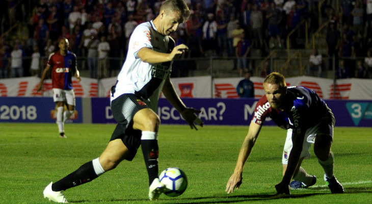  Vasco apenas empatou com o Paraná e se tornou o décimo clube a perder pontos para o lanterna!