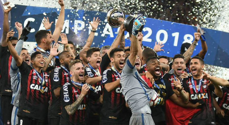  Athletico Paranaense foi campeão da Sul-americana pela primeira vez e disputará a Libertadores 2019!