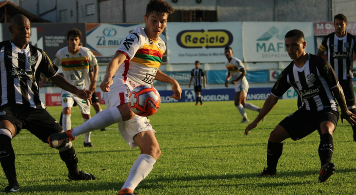  Figueirense superou o Brusque fora de casa e manteve o aproveitamento perfeito no Catarinense!