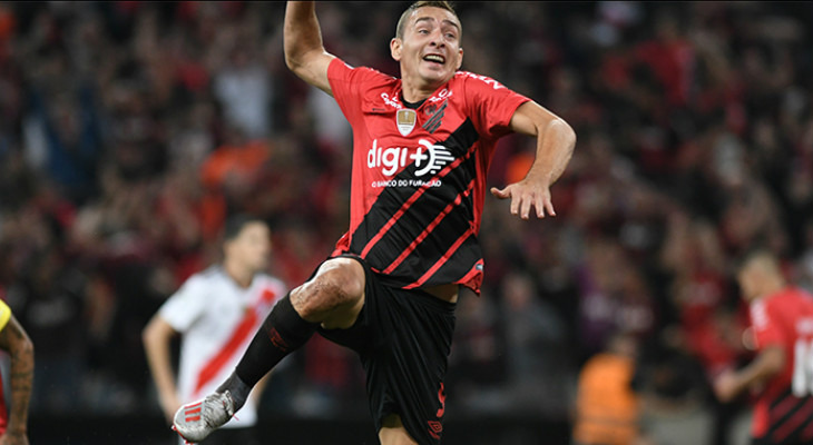  Marco Ruben voltou a marcar e deixou o Athletico Paranaense a um empate do inédito título da Recopa!