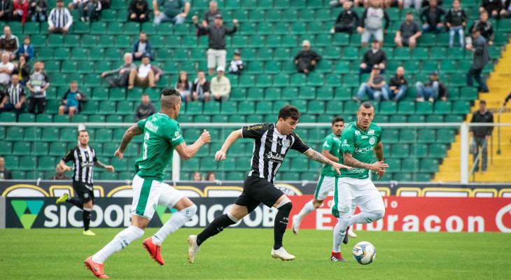  Guarani até venceu o Figueirense, mas segue na degola ao lado de São Bento e Oeste na Série B!