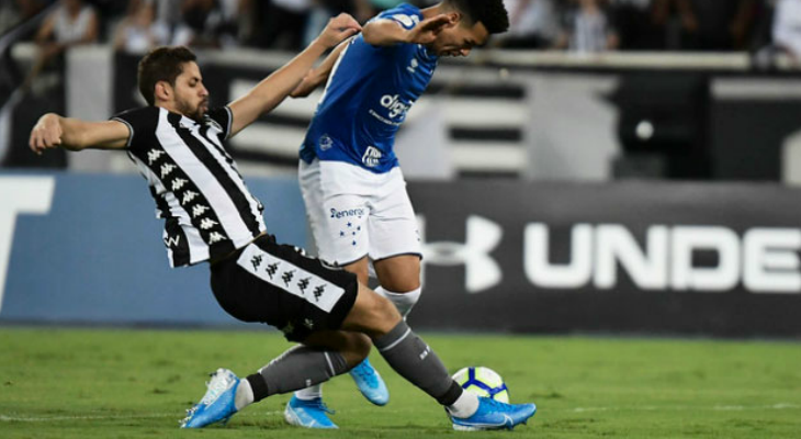  Cruzeiro venceu Botafogo e passou a zona de rebaixamento do Brasileirão para o Fluminense!