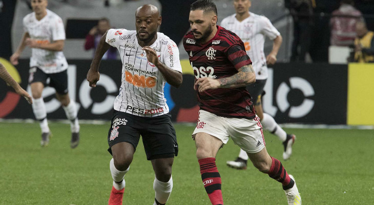  Corinthians empatou com o Flamengo no turno e pretende arrancar mais pontos do líder no Brasileirão!