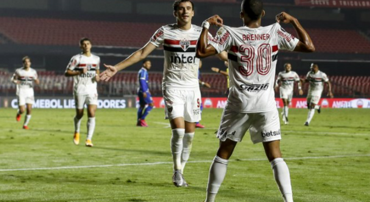  São Paulo lidera o Brasileirão e chega forte para a Copa do Brasil!