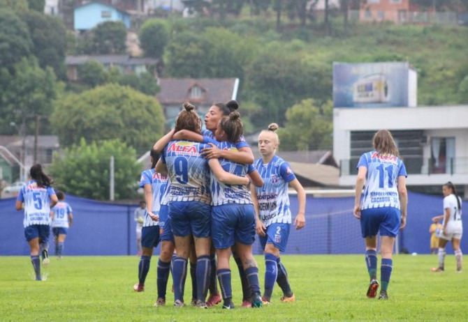  Napoli superou o Botafogo e se tornou o 1º catarinense a faturar o Brasileirão Feminino Série A2! 