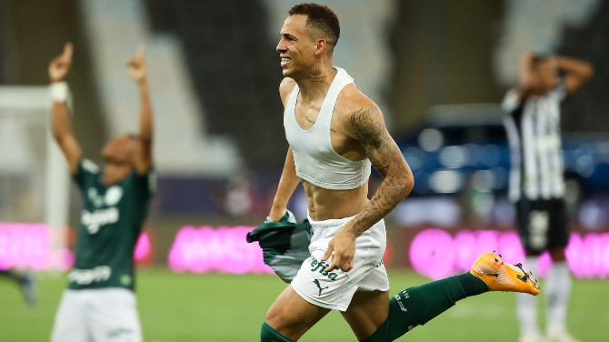  Breno Lopes fez de cabeça, nos acréscimos, o gol do título do Palmeiras na Libertadores!