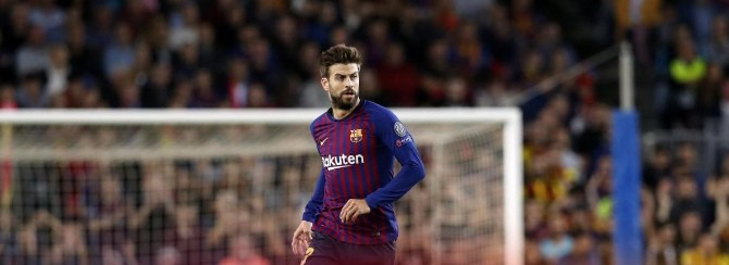  Zagueiro Piqué só se vê jogando com a camisa do Barcelona!