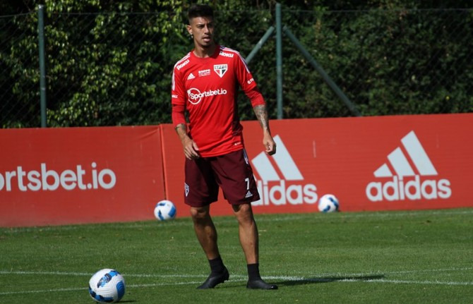  Rigoni tenta buscar espaço no São Paulo