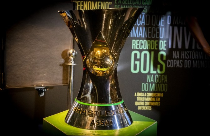  Qual clube levantará o troféu do Brasileirão em 2024?