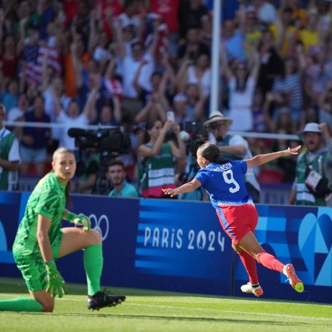  EUA venceu sua terceira final olímpica contra o Brasil e ganhou mais um ouro!