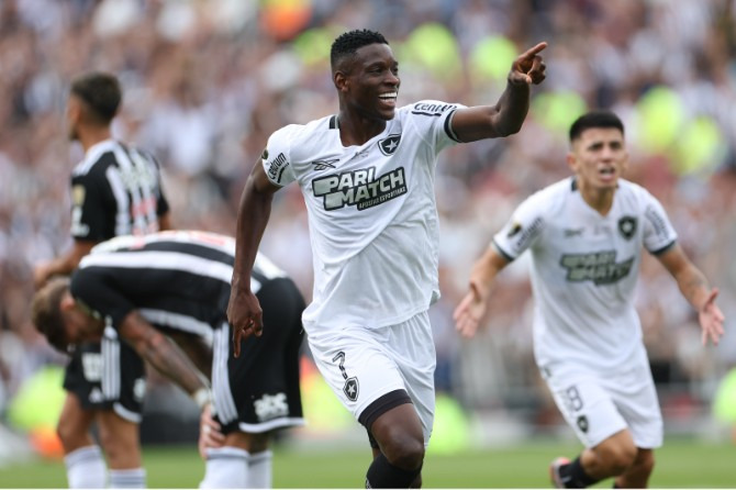  Luiz Henrique deixou o seu no inédito título do Botafogo na Libertadores!